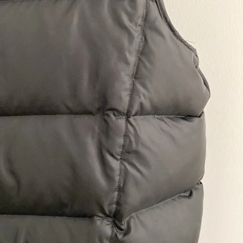 Eddie Bauer Men's Black Puffer Vest M